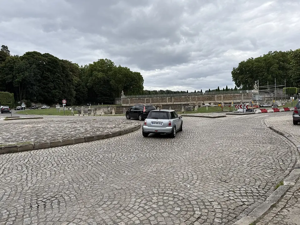 Place de l'Abreuvoir, à Marly-le-Roi