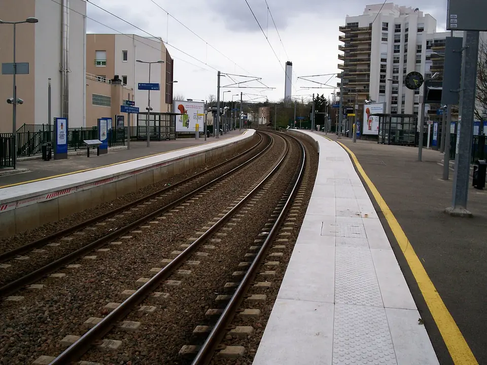 Quais de la station Saint-Germain Bel-Air – Fourqueux
